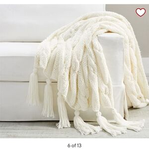 Pottery Barn Bluma Chunky Knit Tassel Throw Blanket White